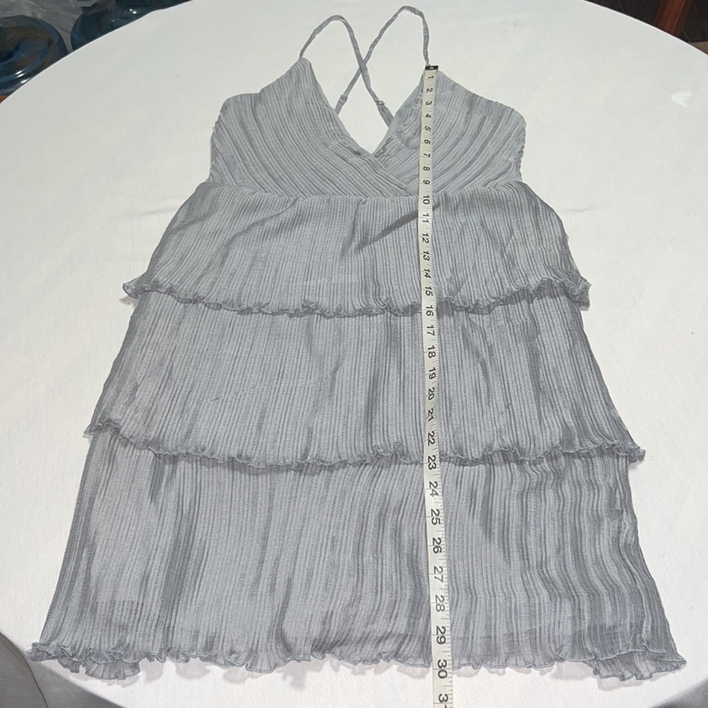 LULUS CHEERS AND TIERS GREY
CHIFFON PLEATED SURPLICE TIERED Mini
DRESS M - Picture 11 of 14